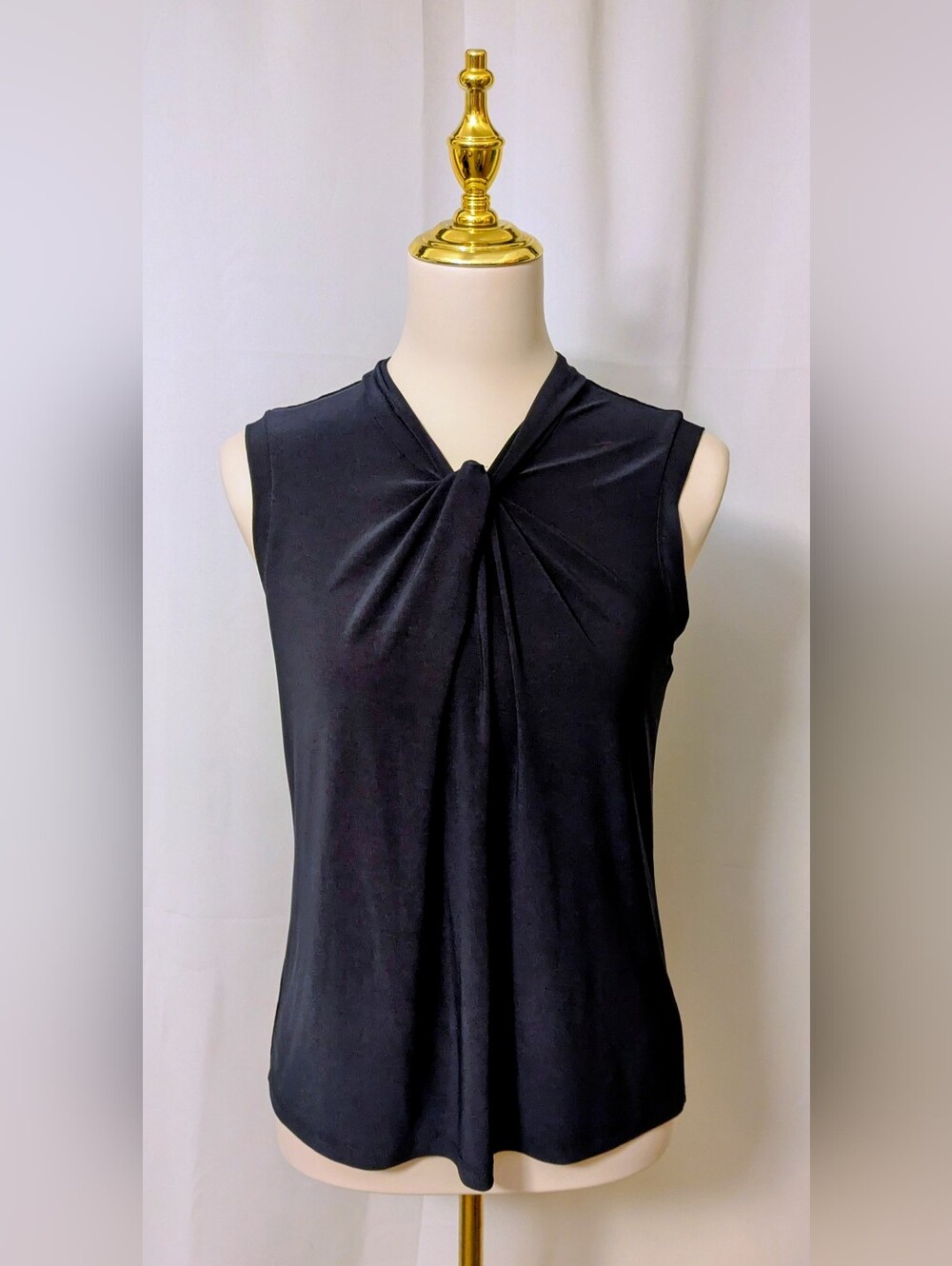 Tommy Hilfiger Sleeveless Navy Twist-Front Women’s Top